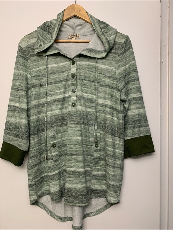 ONE WORLD Tops - ONE WORLD Light Sage Knit Top with Henley Details in Large cute details hood